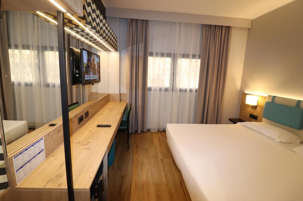 Hotel Domenichino Милано Екстериор снимка